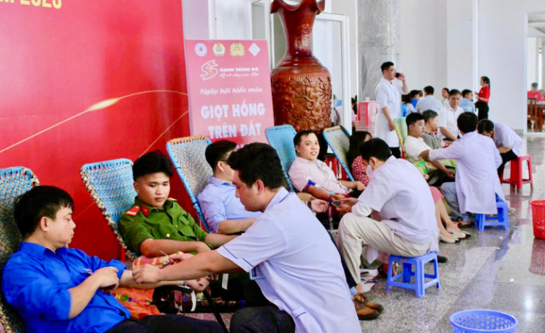 Hành trình Đỏ (21)