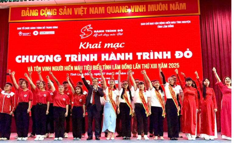 Hành trình Đỏ (8)