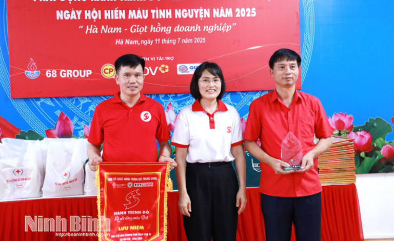 Hành trình Đỏ (2)